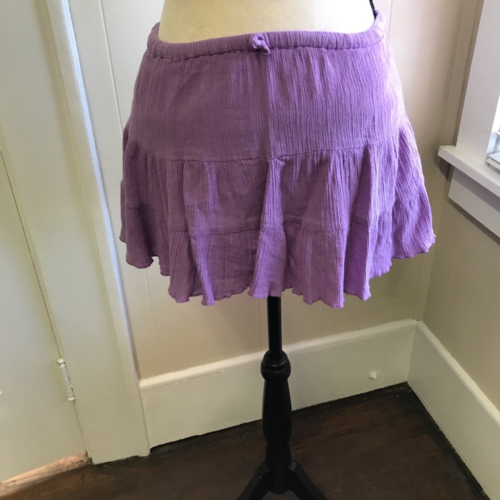 ALL $5 ITEMS ON SALE 3 for $12!Cute mini with tie